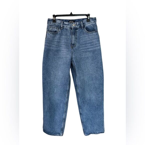 Nasty Gal Women’s High Waist Mom Jeans. US Size 10. Medium Rinse. - Picture 2 of 9